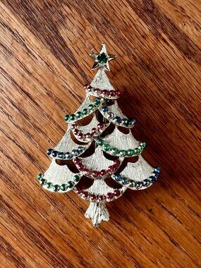 Vintage Gerry's Christmas tree brooch pin